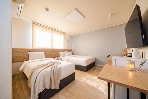 Restia Hotel Suwon Station Room Type - Residence Family Twin Room