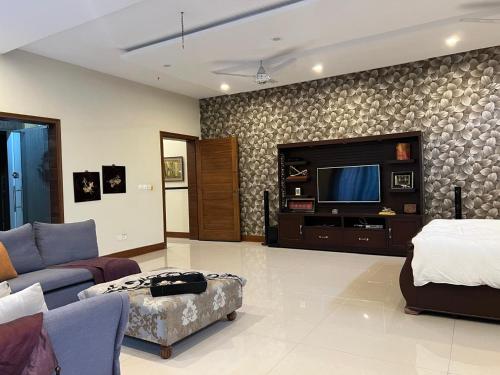 Haven Prestige Suite - 2BR Emaar DHA Islamabad - image 10