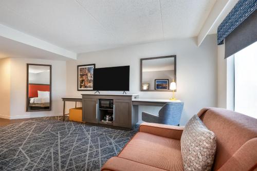 Hampton Inn Plymouth Meeting - image 9