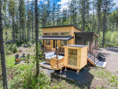 Spa & Riverside - Le Ptit Cool Des Bois in Rivière-Matawin (QC)