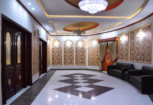 avla, Hotel De Raj Sialkot in Sialkot