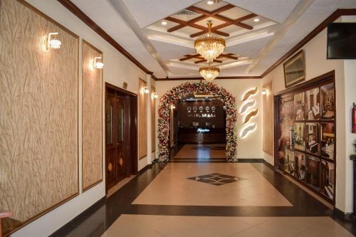 avla, Hotel De Raj Sialkot in Sialkot