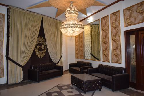 avla, Hotel De Raj Sialkot in Sialkot
