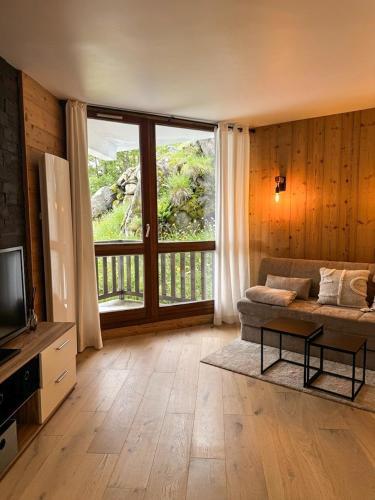 Cocon rénové avec balcon au cœur des Pyrénées
