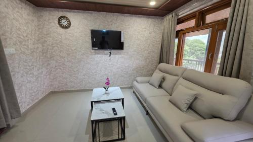 The Alpine Lakeview suite 2 - Bareilly The Alpine Lakeview suite 2 - Bareilly