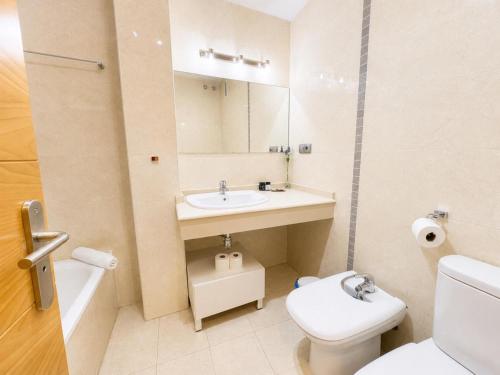 Malaga Center Flat Exclusive - image 35