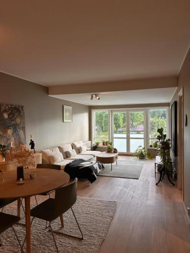 Close to the city center, modern apartment – khách sạn tại Khac
