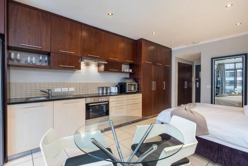 Icon Apartments - Airscape