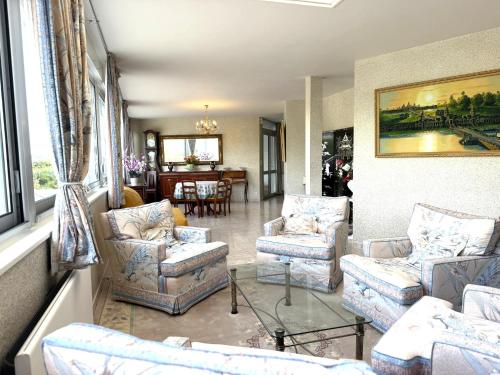 Appartement 6 personnes à 50 m du sentier côtier et 500 m de la plage SINAAD – khách sạn tại Le Fort Bloque