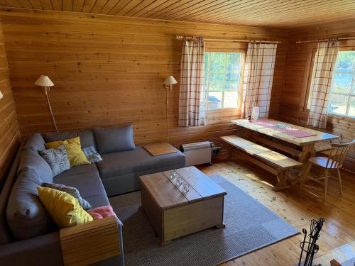 Cottage Venehuoneenranta by river Tornio in Naamijoki