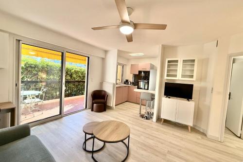 Antibes Chemin du Puy - Studio for 2 people - Parking - Wifi -Swimming pool in La Pagane