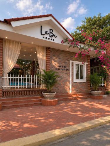Фасада на хотела, Lebi House Tuan Chau-Ha Long in Hạ Long