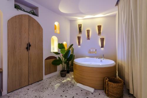 Love Room Strasbourg, Suite Ibiza, Balnéo & Sauna, Estrasburgo (foto 4)