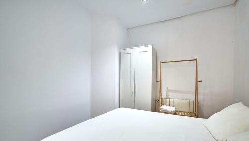 Madrid - Apartment - City Center - Sleeps 4 - image 3