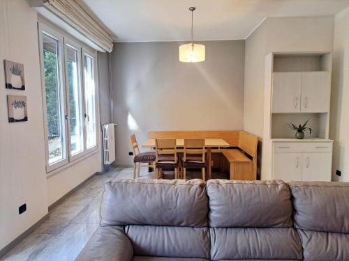 Ganymede Apartment by Quokka 360 - A Short Walk from Como Borghi Station