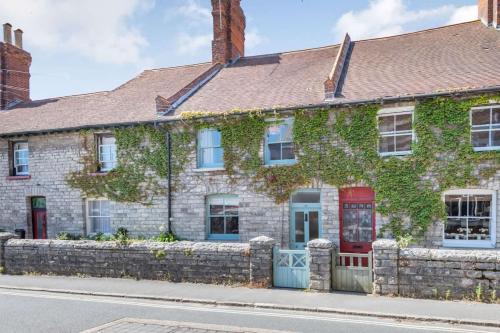 Passiflora Cottage Close to Swanage Beach and Town Sleeps 7 gîte à louer Swanage Railway Station
