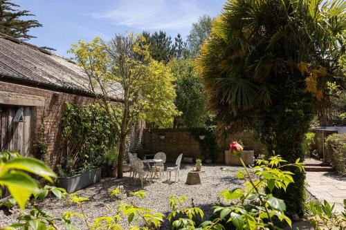 Buttercup - Super King Ensuite Room In Sidlesham - Hampshire