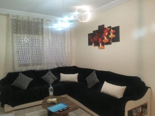 Appartement cosy au cœur de Rabat - Espace calme et confortable – khách sạn tại Diour Jamaa