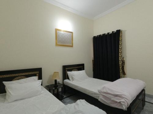 Charming BB in Rawalpindi MALE ONLY - image 13