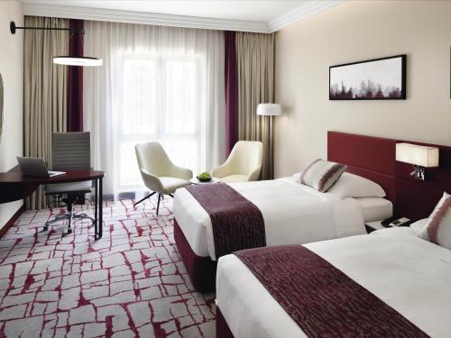 Mövenpick Hotel & Apartments Bur Dubai, Dubaj (zdjęcie 7)