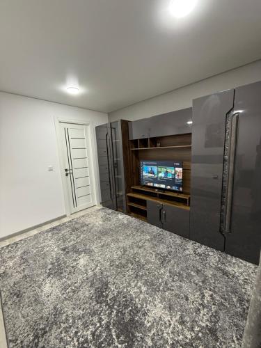 1-Edinet apartament Квартира Единец in Edinets