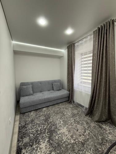 1-Edinet apartament Квартира Единец in Edinets
