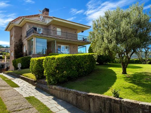 Holibai MarySol, Casa familiar cerca del mar gîte à louer Belesar