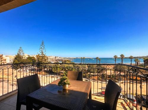 Elegant Seafront Duplex with Stunning Panoramic Views 1