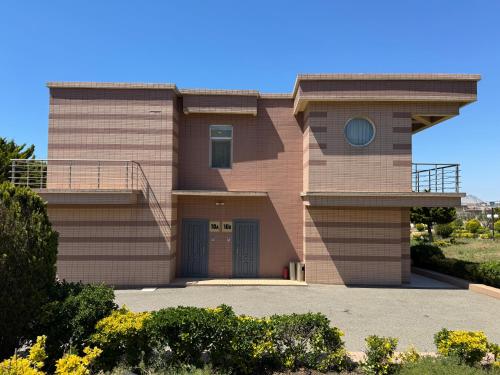 2 bedrooms, 4 beds