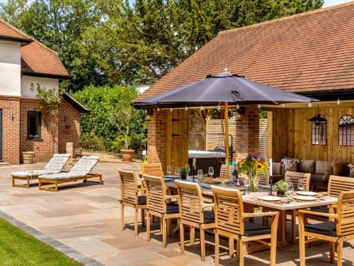 Iekārtas, 5 Bed in Lymington oc-88733 in Hordle