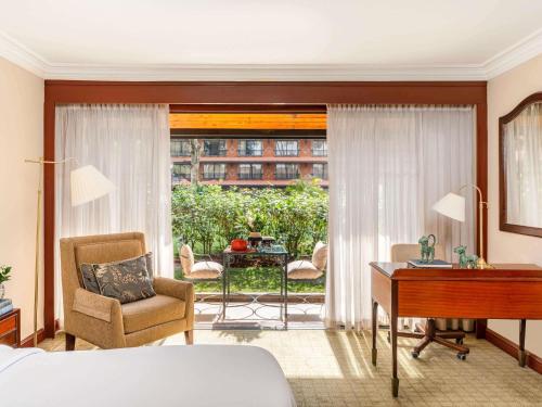 Fairmont The Norfolk Room Type - Deluxe Room, 1 King Bed, Multiple View