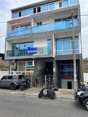 My Flat 1, Praia