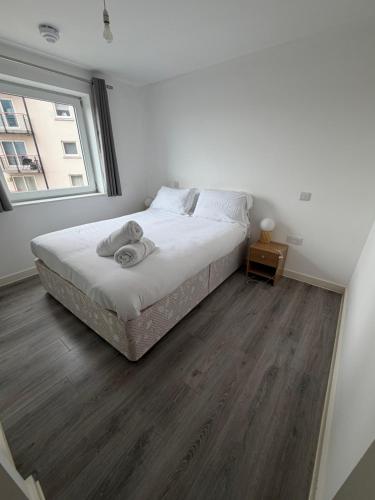 Gunwharf Quays Harbour Apartments 5