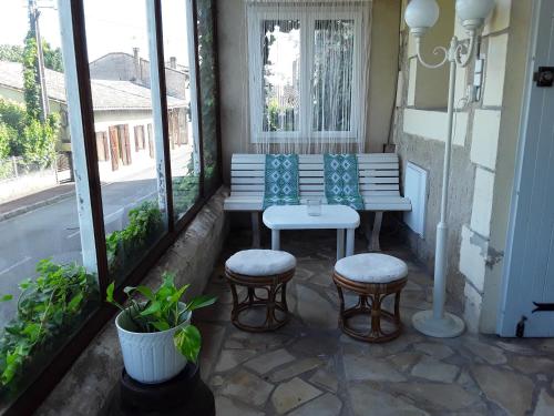 Varanda/terraço, Une chambre à la campagne (Une chambre a la campagne) in Puynormand