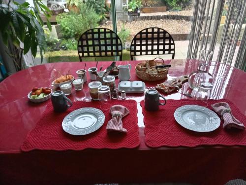 Alimentos e Bebidas, Une chambre à la campagne (Une chambre a la campagne) in Puynormand