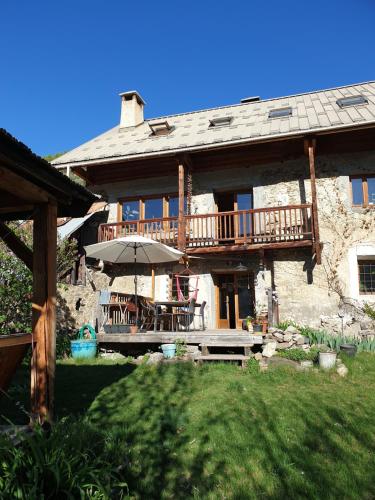 A szálláshely kívülről, Au Triton Alpestre in Saint-Martin-de-Queyrieres