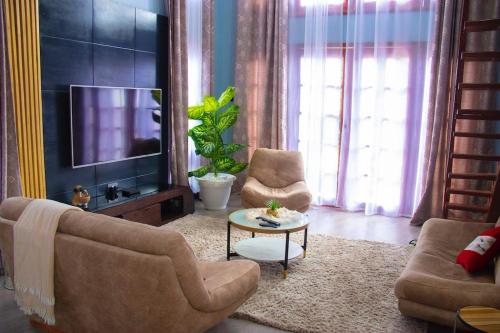 Morani House - Cozy Modern Retreat