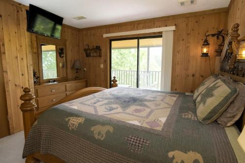Mountain Ridge chalet in Other