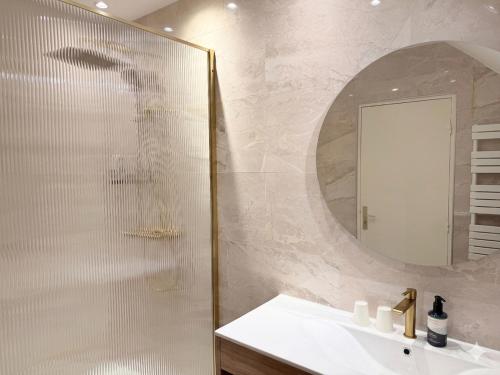 Chambre double, large
