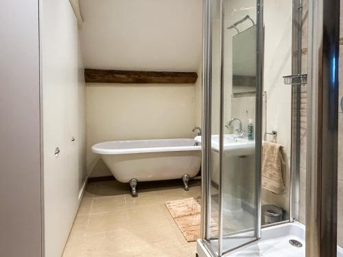 Bathroom, Ye Olde Stone House in Sutton Coldfield