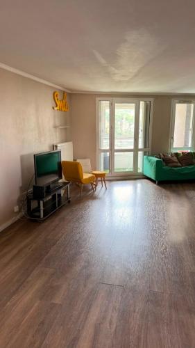Appartement 3 pièces à Fresnes (Appartement 3 pieces a Fresnes) in Фресне