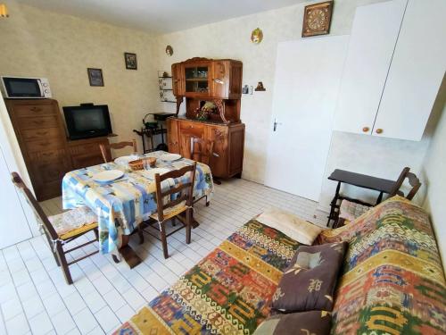 Appartement 3 pièces avec climatisation et parking au centre de Canet-Plage - FR-1-696-105
