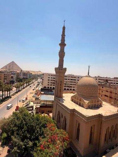 Great Pyramid View Hotel with Balcony Access & Airport pick up-日本語対応-ピラミッドビューお部屋の宿泊-エジプトツアーの手配 - image 5