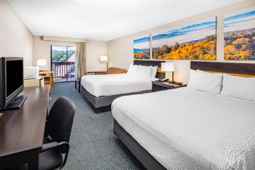 Days Inn by Wyndham Waynesville NC in Waynesville, USA