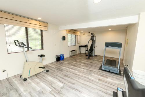 Quality Inn & Suites Marinette - image 10