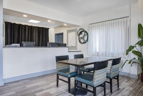 Days Inn by Wyndham Waynesville NC in Waynesville, USA