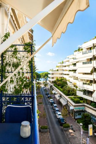 Cannes - Modern balcony flat perfect location 1