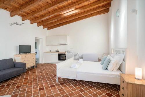Amazing Apartments Olhao, with pool, beach close in Cerro Azul