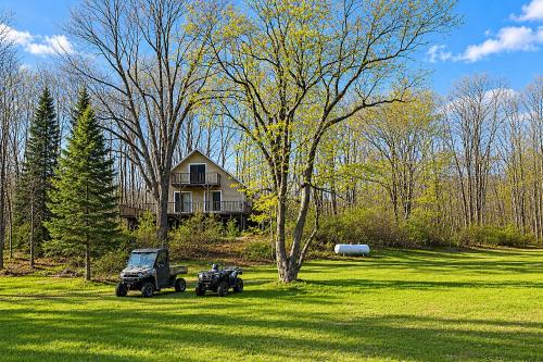 Classic Up North Cabin: Boat, Fish, ATV & Explore