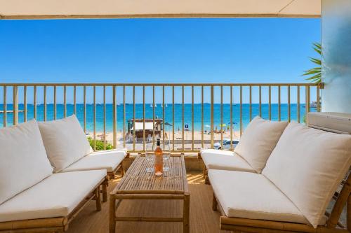 Beachfront Antibes Sea View 2 Bedrooms in Saramartel